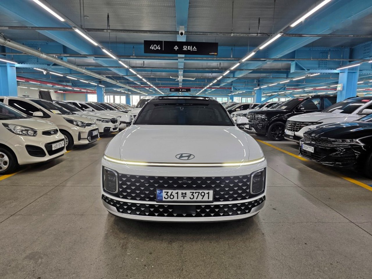 2023 Hyundai Grandeur, photo 1 of 1