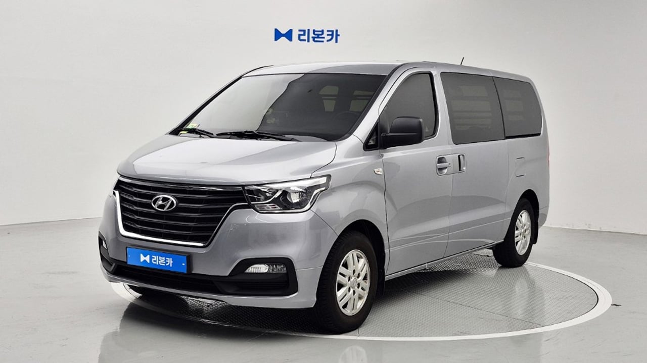 2020 Hyundai Grand, photo 1 of 1