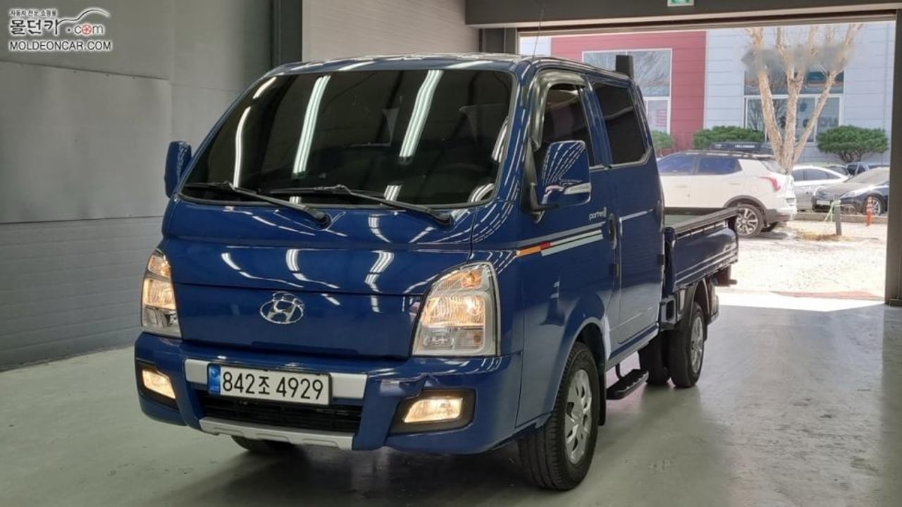 2023 Hyundai Porter, photo 1 of 1
