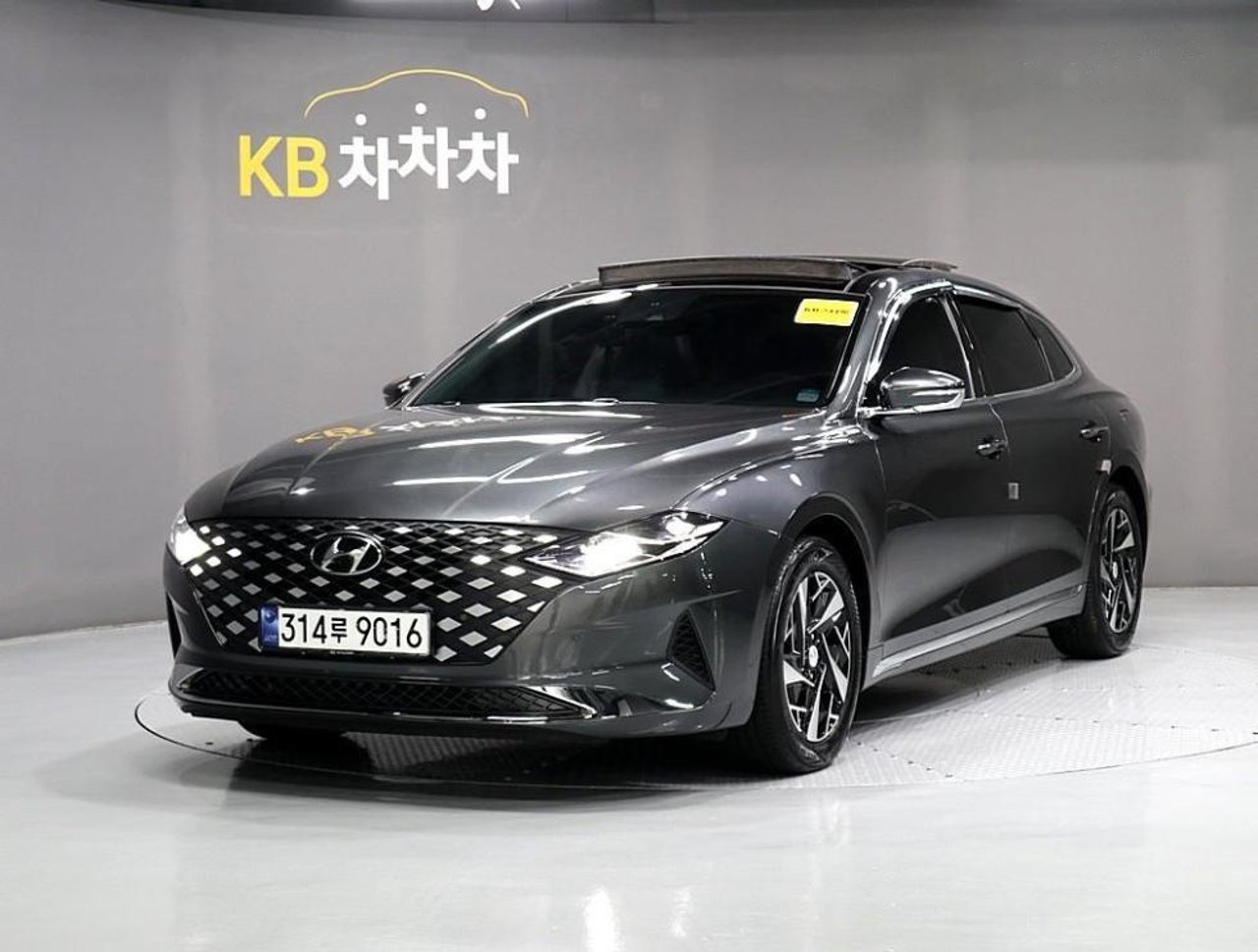 2021 Hyundai Grandeur, photo 1 of 1