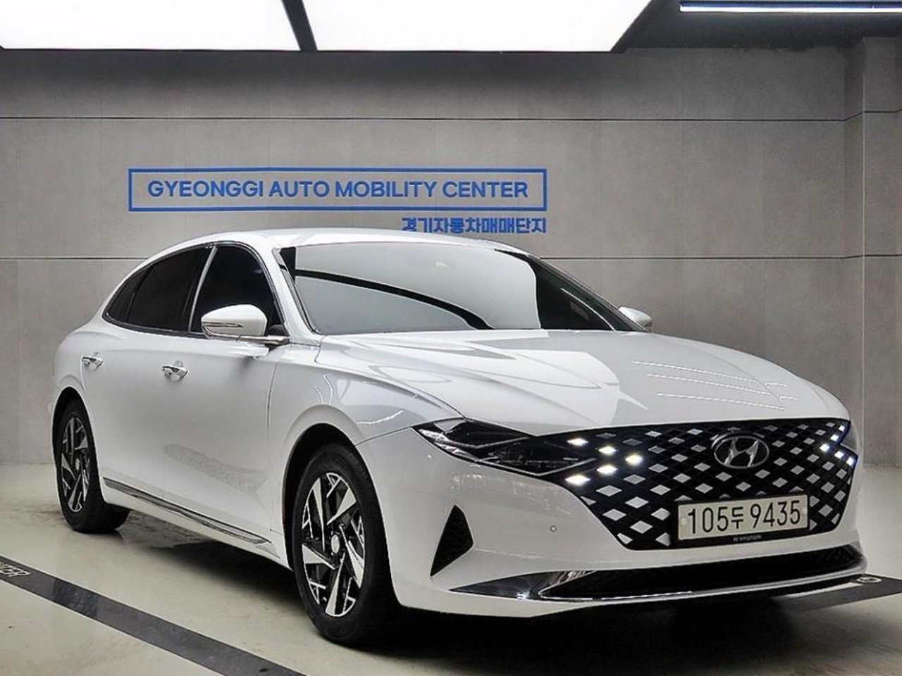 2019 Hyundai Grandeur, photo 1 of 1