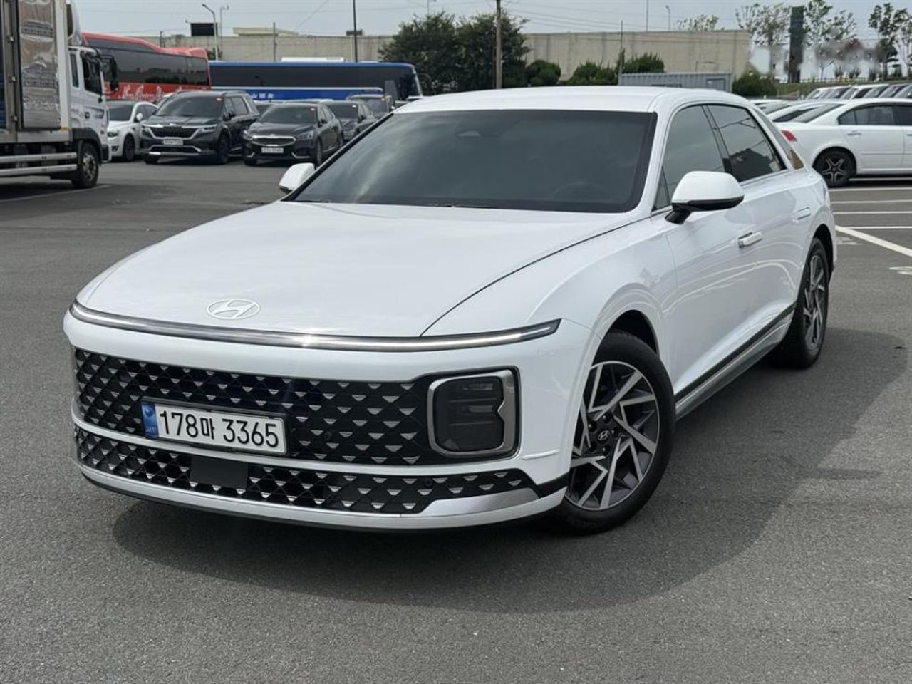 2023 Hyundai Grandeur, photo 1 of 1