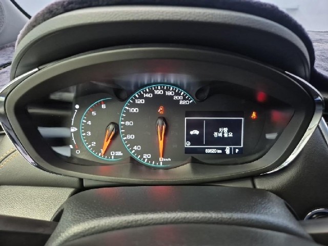 6101000892R6.jpg