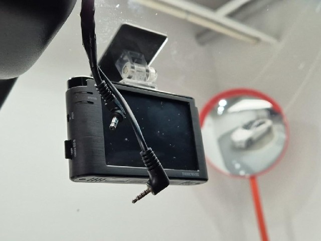 6101000591R16.jpg