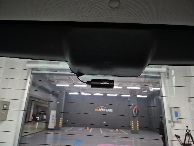 5121000866R19.jpg