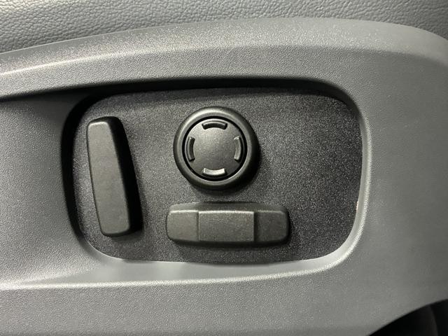 0301832A30261009W00119.jpg