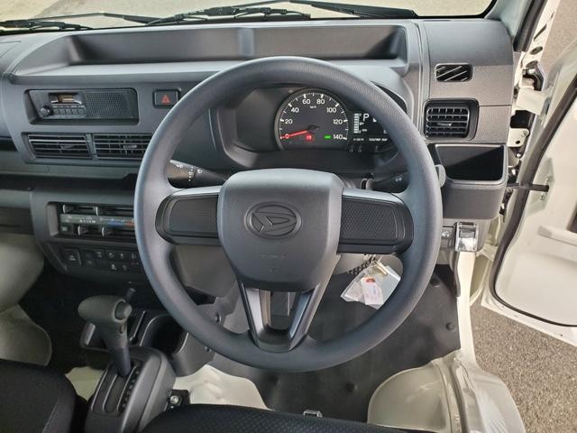 0903415A30261015W00119.jpg