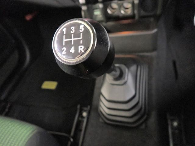 0201999A30261010W01214.jpg