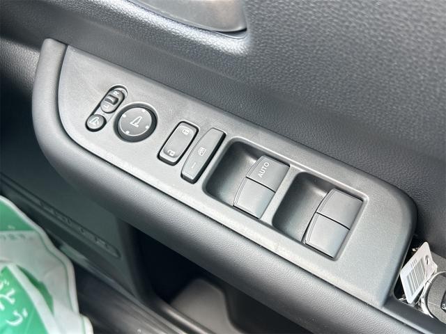0403506A30261015W01209.jpg