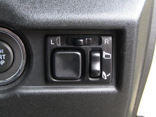 0506241A30261015W00312.jpg