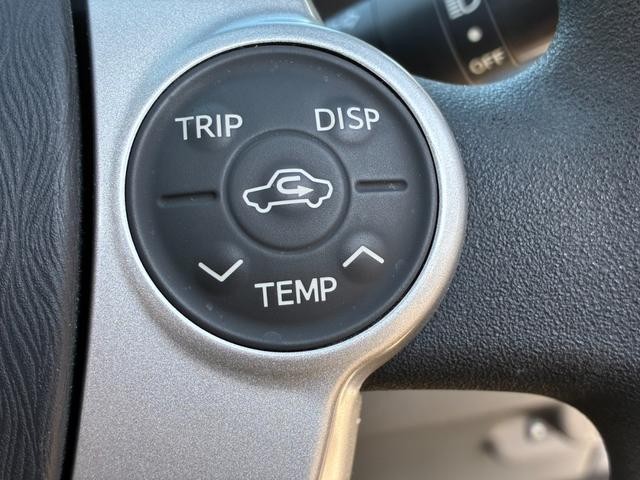 0541751A30261015W00207.jpg