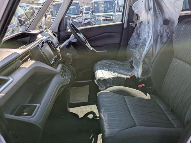 0541568A30261015W00114.jpg