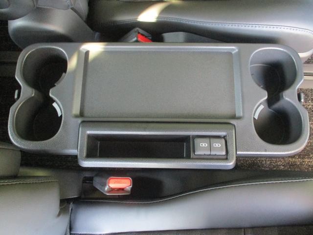 0802982A30261015W00413.jpg