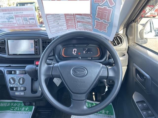 0403499A30261015W01702.jpg