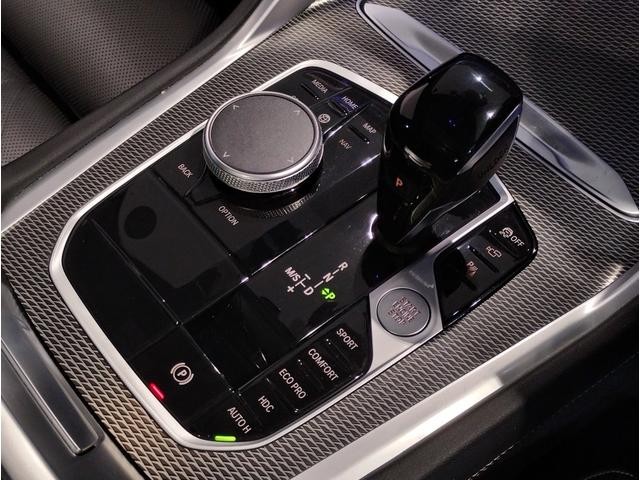9700172A30261015W00118.jpg