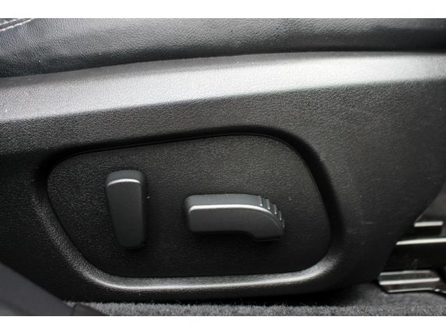 0303505A30260328W00111.jpg