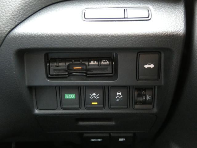 0708444A30250906W00203.jpg