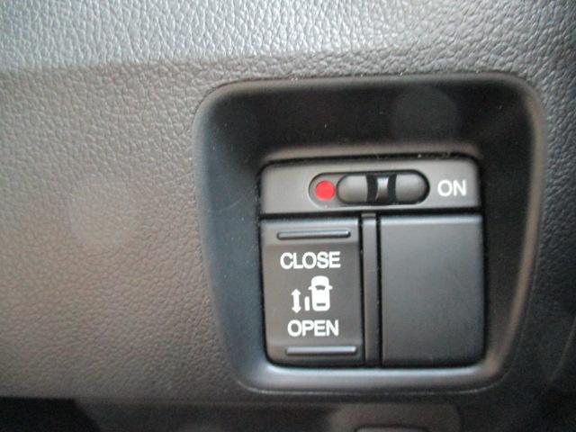 0200974A30251104W00218.jpg