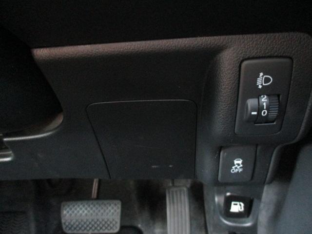 0200974A30251104W00219.jpg