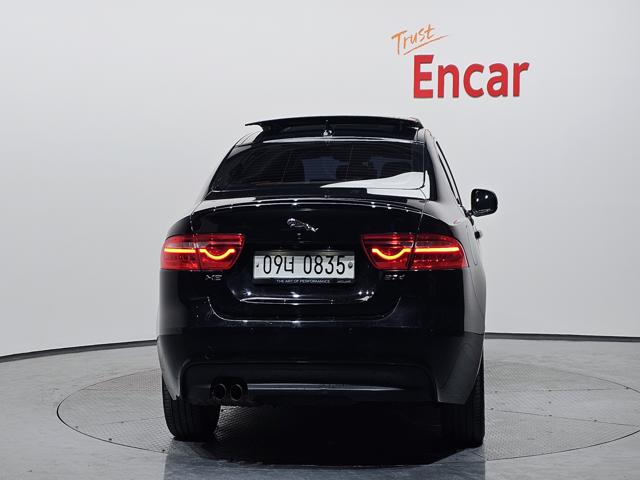 51b4fd8f19d1a3819c14b94966ac8ba9.jpeg