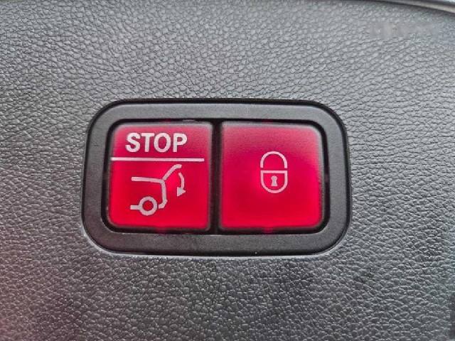 19e2e8dd92194d804e01b15c990f5740.jpeg