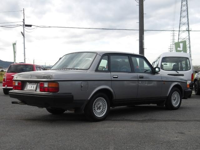 0707437A30251110W00303.jpg