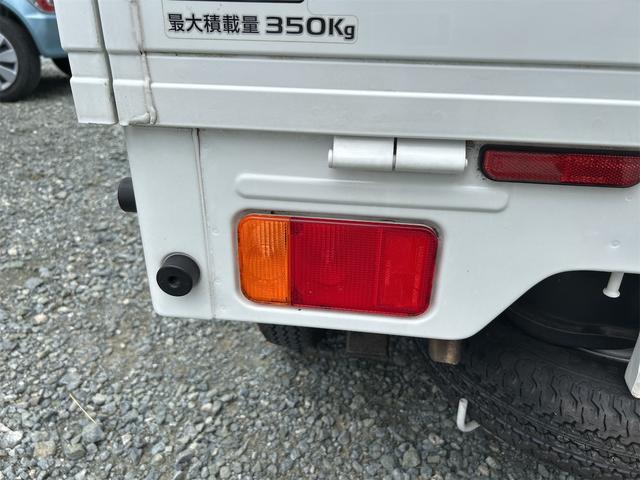 0840360A30251119W00112.jpg