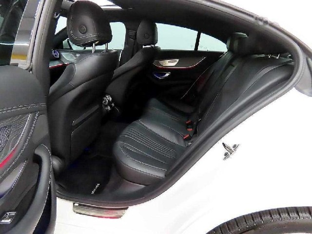6209e35f0a9dcdc76d8166efaa64126b.jpeg