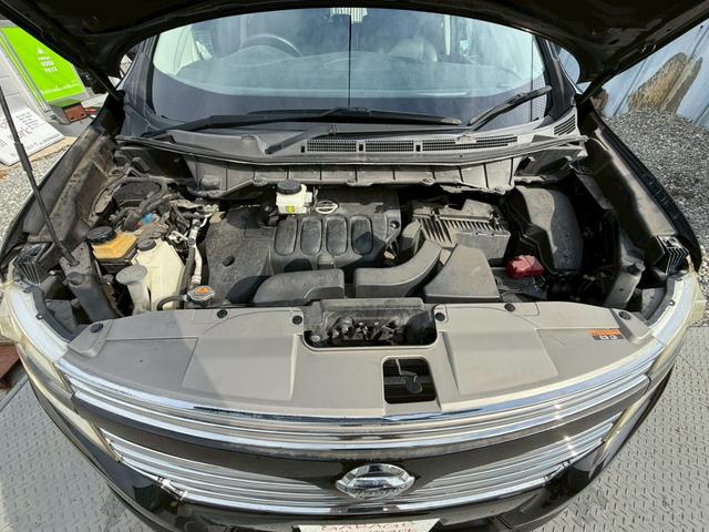 0708895A30251120W00103.jpg