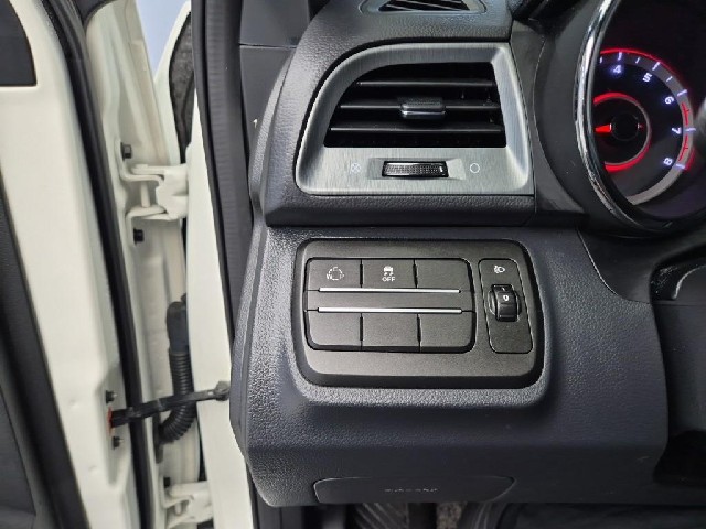 6101500792R18.jpg