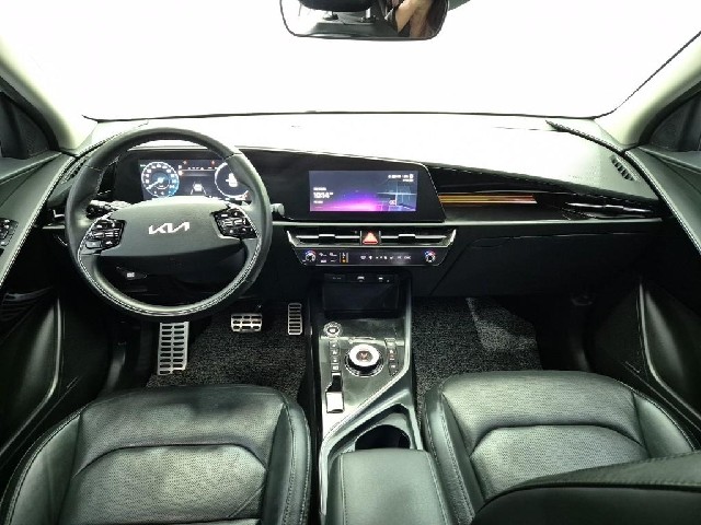 6101000869R7.jpg