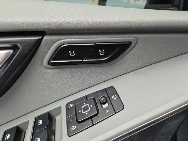 6101500598R19.jpg