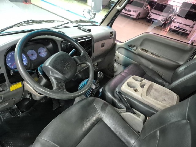 5071000084R6.jpg