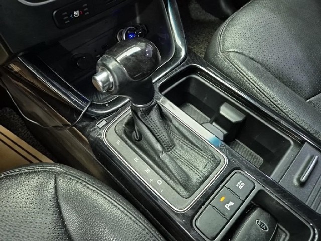 6101000772R8.jpg