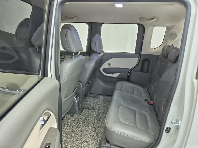 6101000670R12.jpg