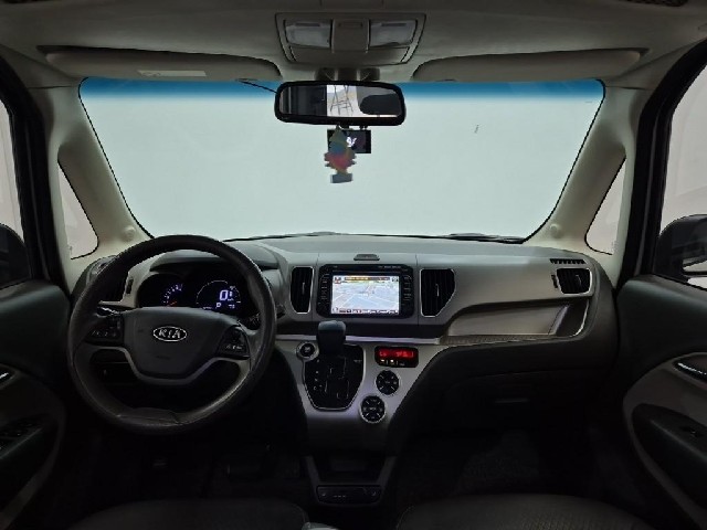 6101000670R7.jpg