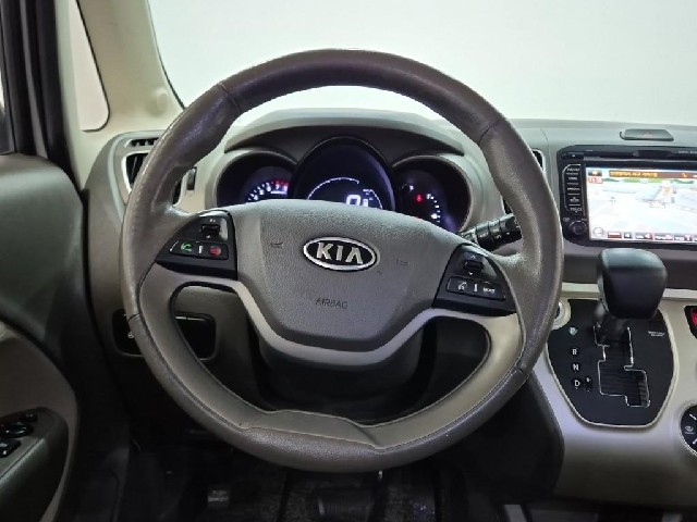 6101000670R9.jpg