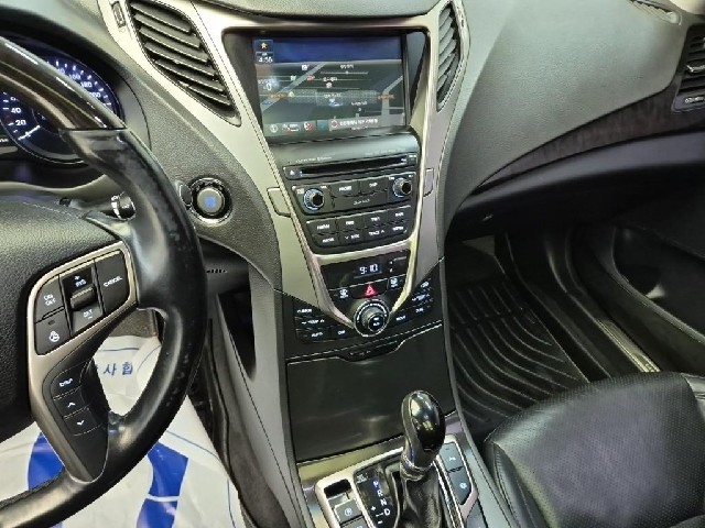 6091001691R10.jpg