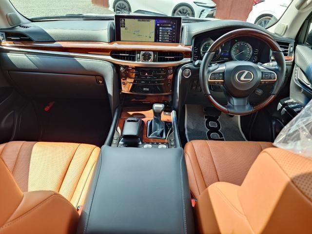 8ce32c8bf4c23be3e1f23fa13628d687.jpg