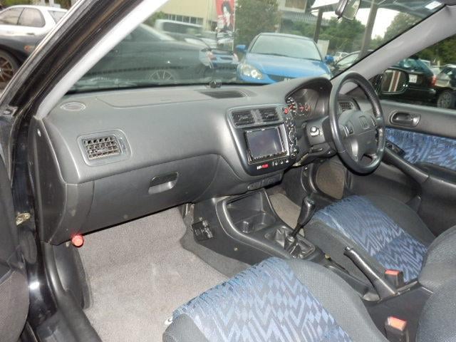 0500811A30250926W00215.jpg