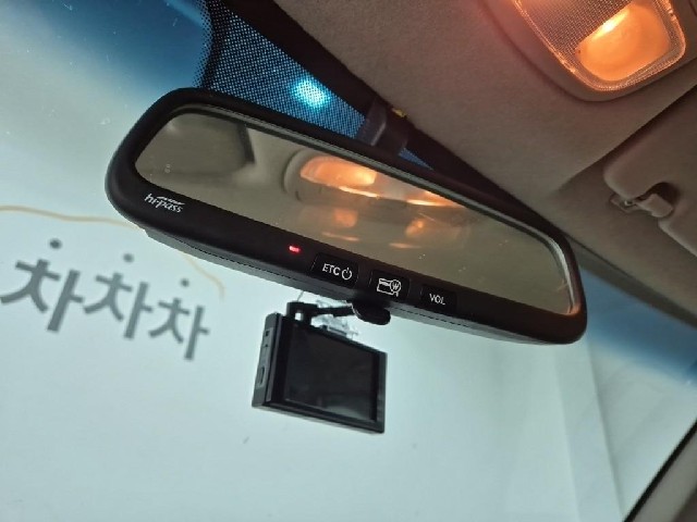 6101000674R12.jpg