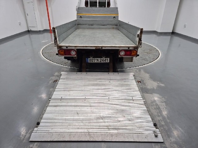 6101000674R15.jpg