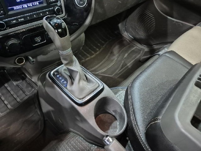 6101000674R7.jpg