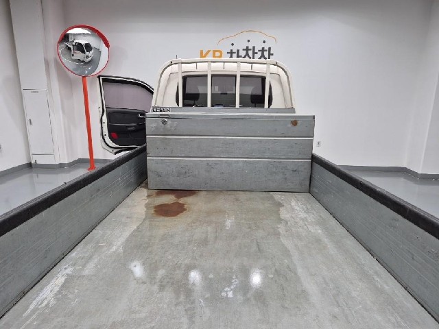 6101000014R16.jpg