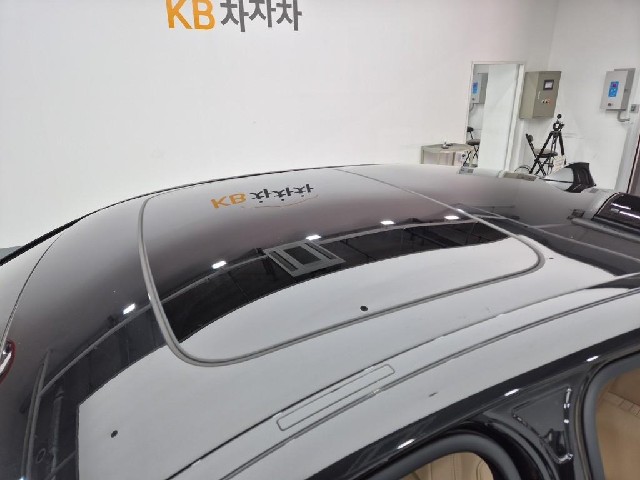 6101000810R13.jpg
