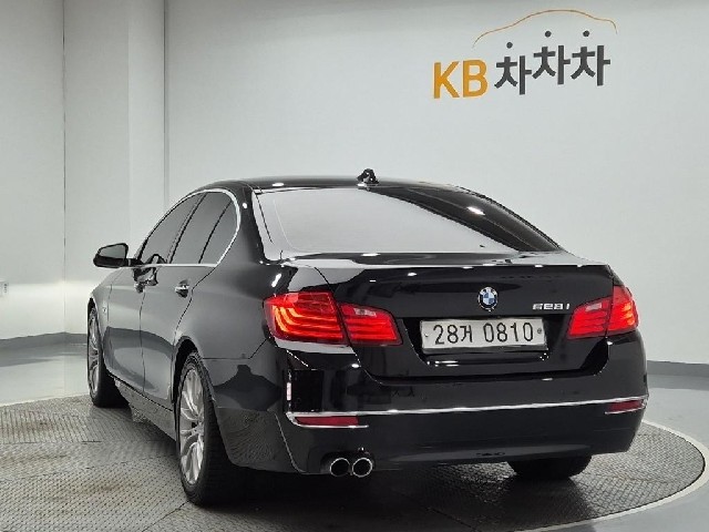 6101000810R2.jpg