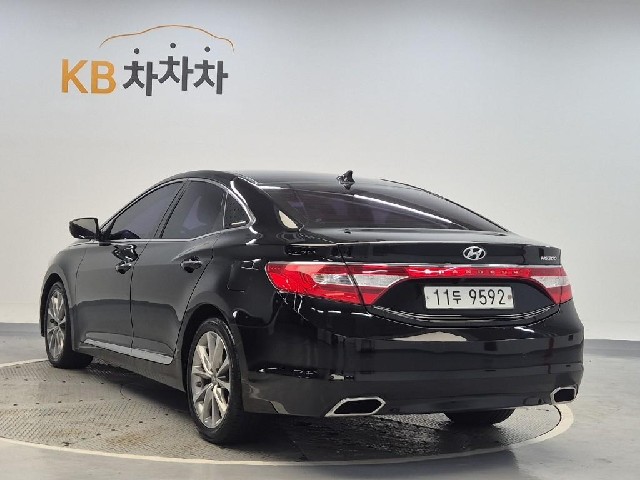 6101500652R2.jpg