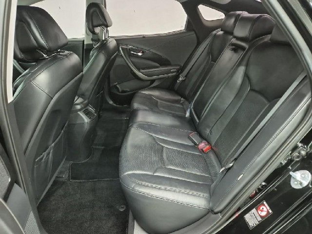 6101000883R12.jpg