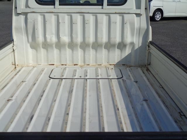 0403392A30251106W00212.jpg