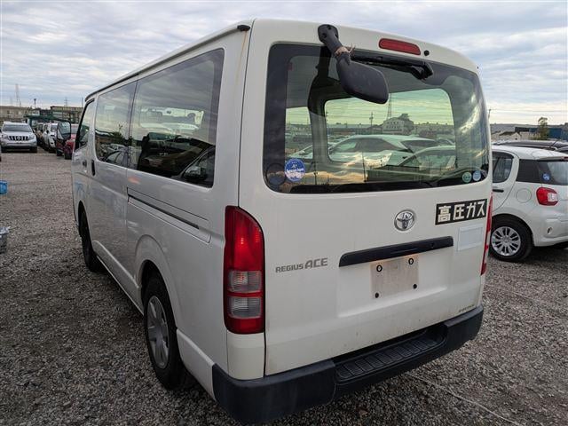 05.jpg